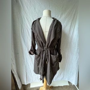 Lightweight trench coat